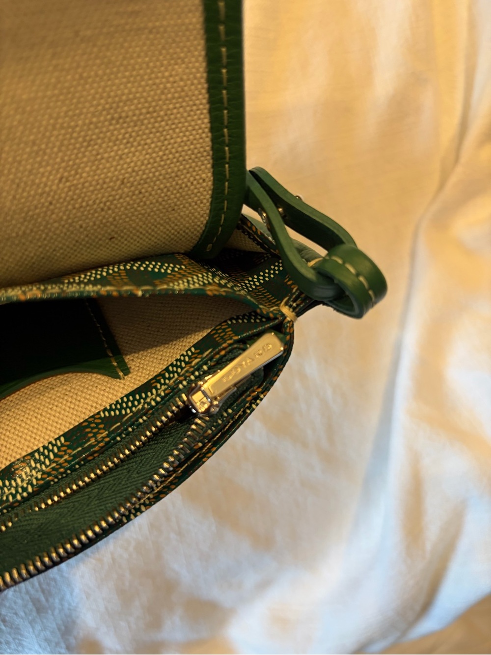 Goyard Teal Green Signature Chevron Crossbody Bag - Picture 6 of 9